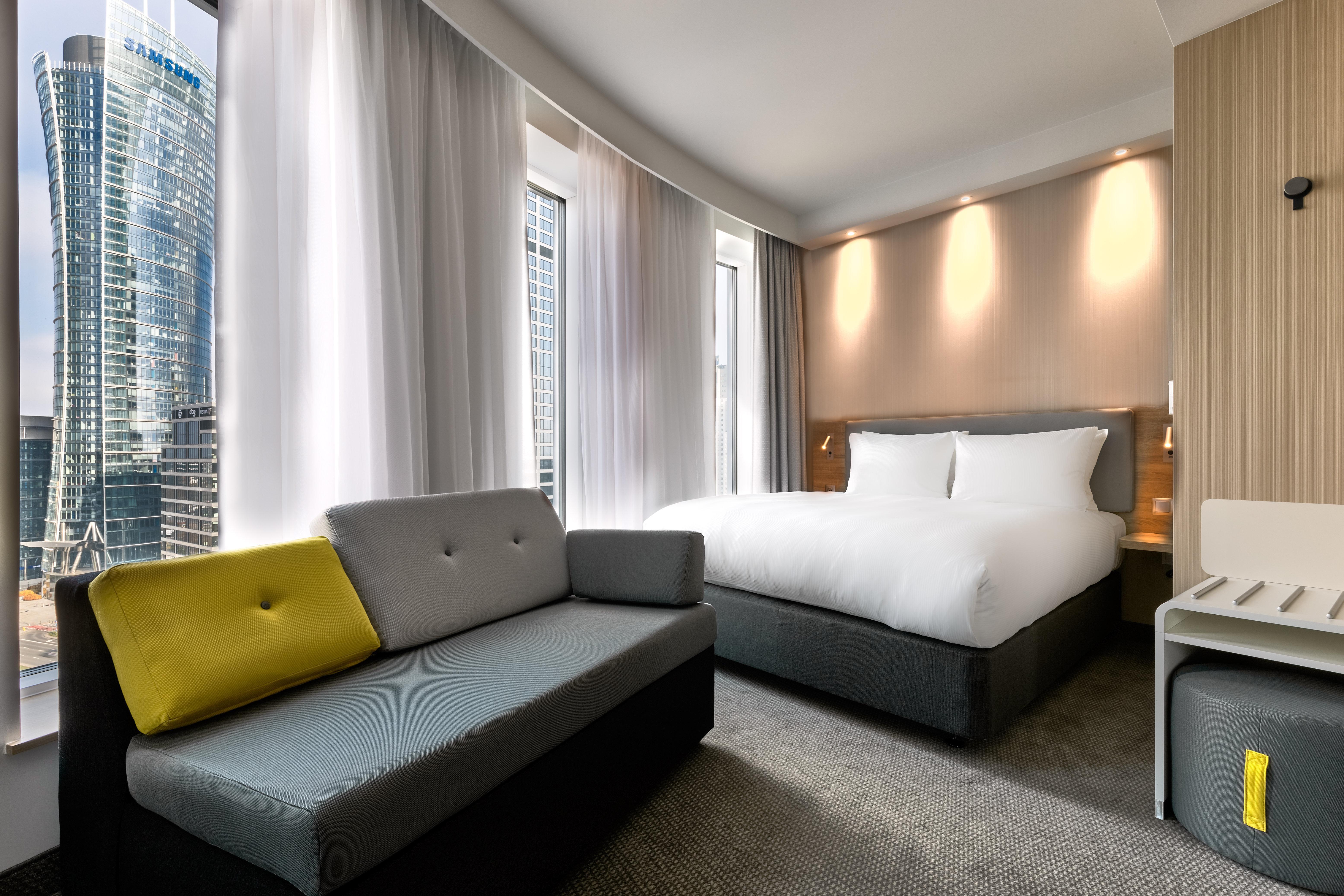 Holiday Inn Express - Warsaw - The Hub, An Ihg Hotel Bagian luar foto